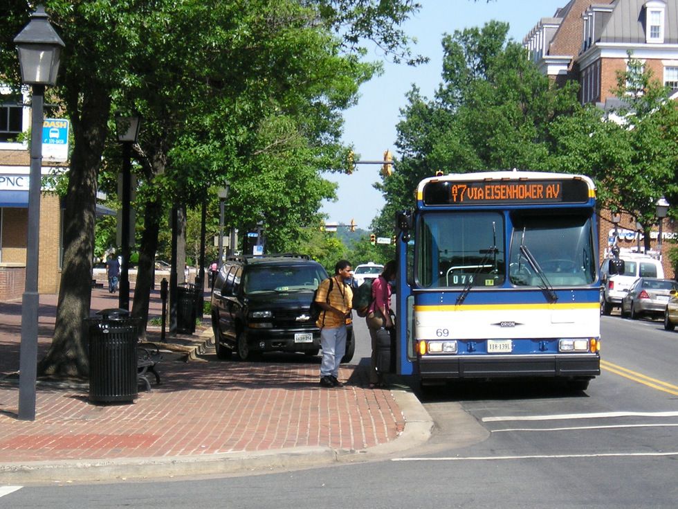 Bus Bulbs - National Association of City Transportation Officials