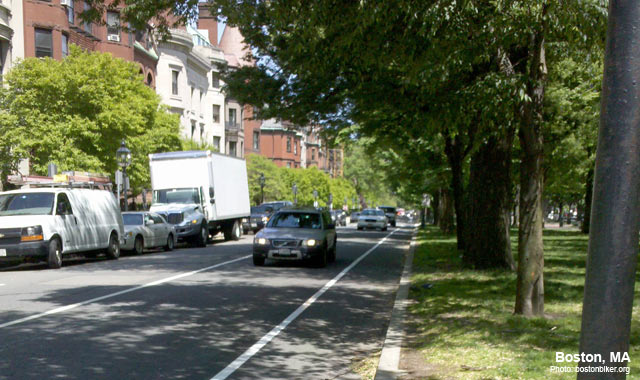 Left-Side Bike Lane - Boston, MAPhoto: www.bostonbiker.org