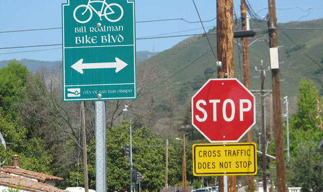 Advance Crossing Sign - San Luis Obispo, CANaming a bicycle boulevard provides an opportunity to brand the route on identification signs.